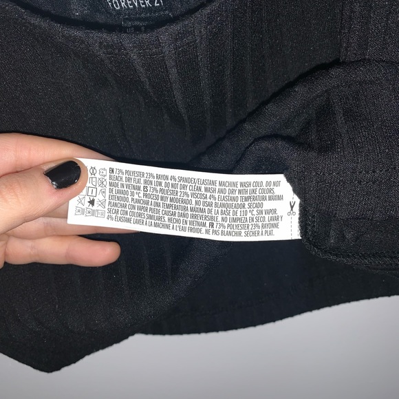 [S]👚NWOT - F21 ribbed crop top - Picture 4 of 5